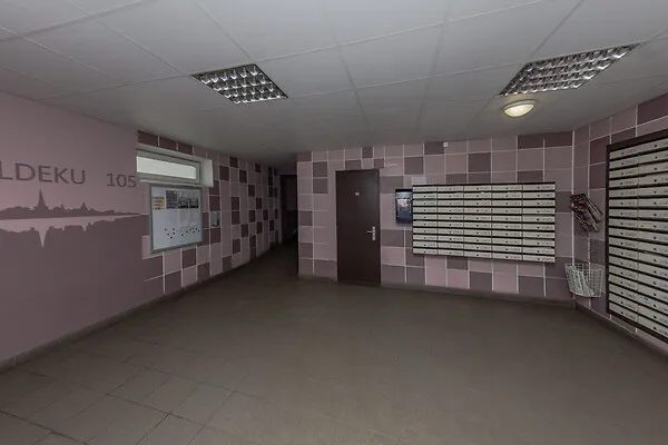 hallway_entrance