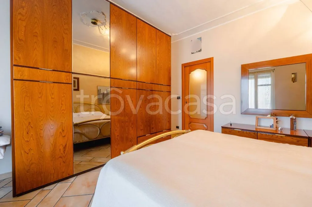 Chambres - Appartement 3 pièces à Torino