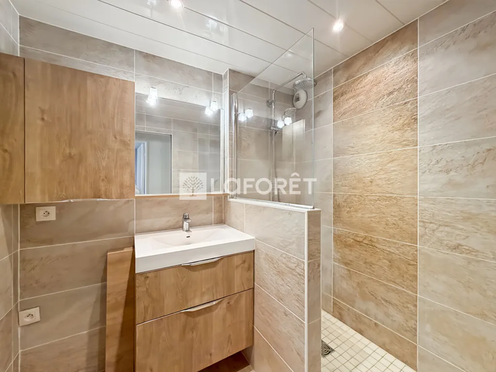 Salles de bain - Appartement 3 Pièces avec Terrasse à Saint-Leu-d'Esserent