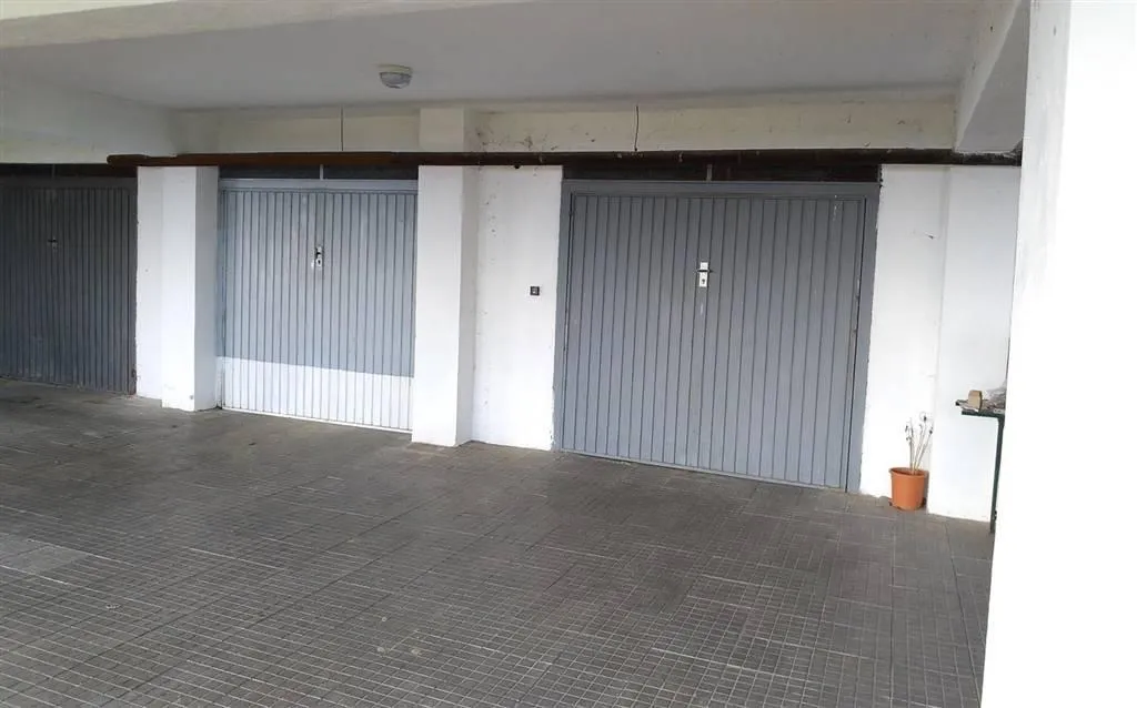 Garage - Spacious Apartment with Balcony in Castrolibero