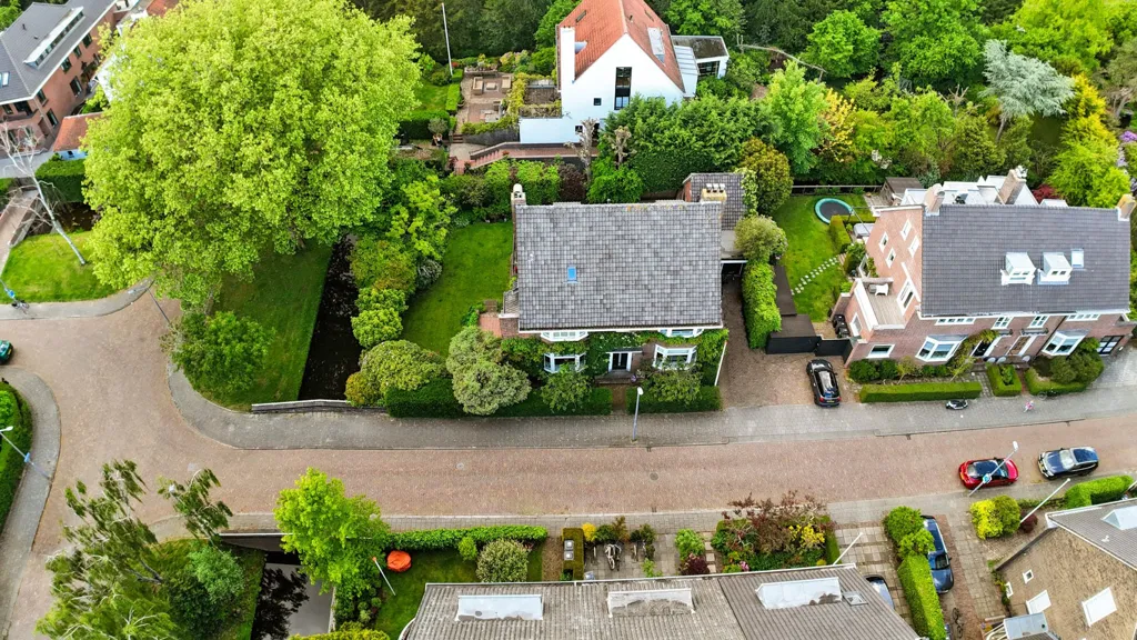 Aerial - Villa with Garden in Rotterdam-Kralingen
