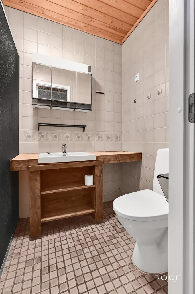 Salles de bain - Maison 5 pièces à Raasepori