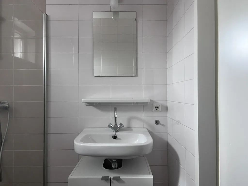 Salles de bain - Studio with Ground Floor Access in Groningen