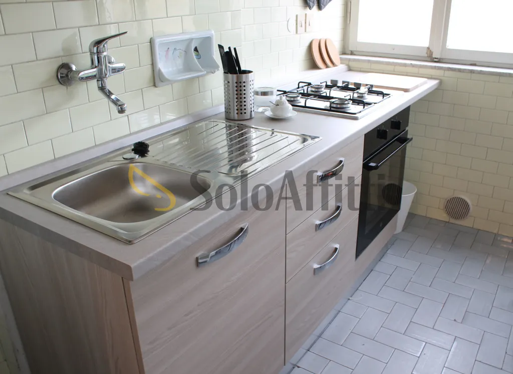 Cuisine - Shared Apartment with Modernised Rooms in City Centre