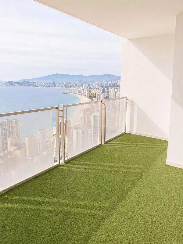balcony