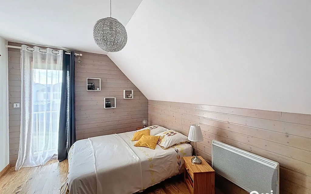 Chambres - Maison avec Vue Dégagée et Jardin à Massiac