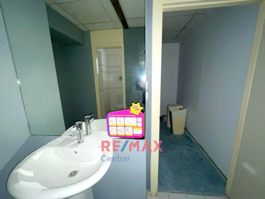 Salles de bain - Office for Rent with Sea View in Kallithea