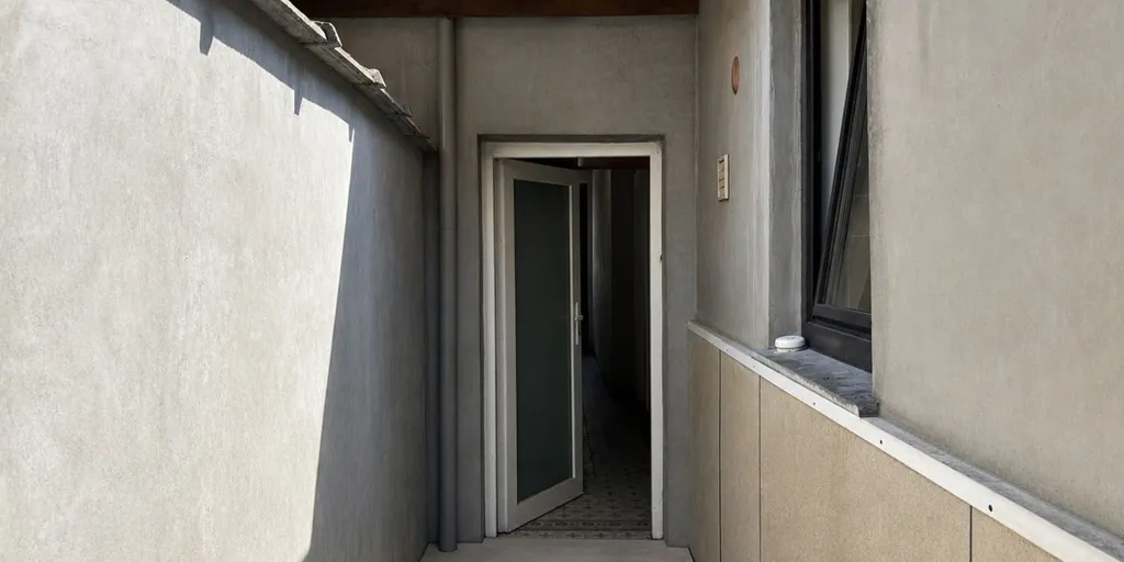 Entrée - Appartement Gelijkvloers avec Salle de Bains dans le Centre de Louvain