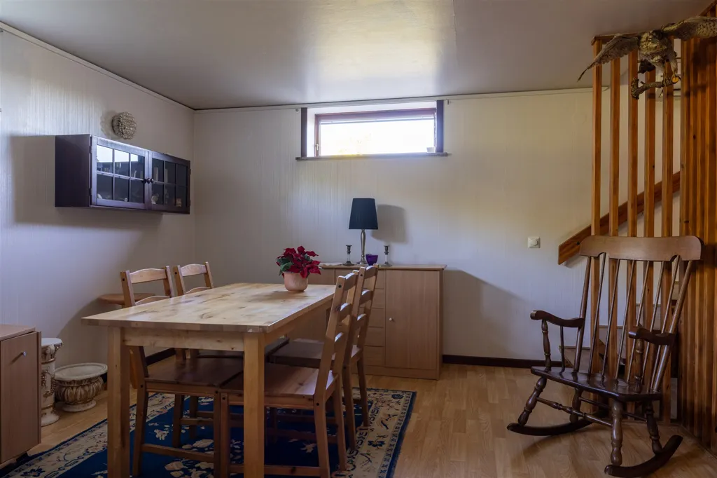 Söögituba - One-Storey Villa with Large Corner Plot in Hasslöv