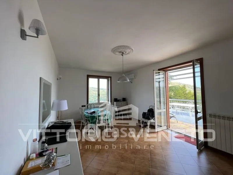 Elutuba - Apartment with Sea View in Laureana Cilento