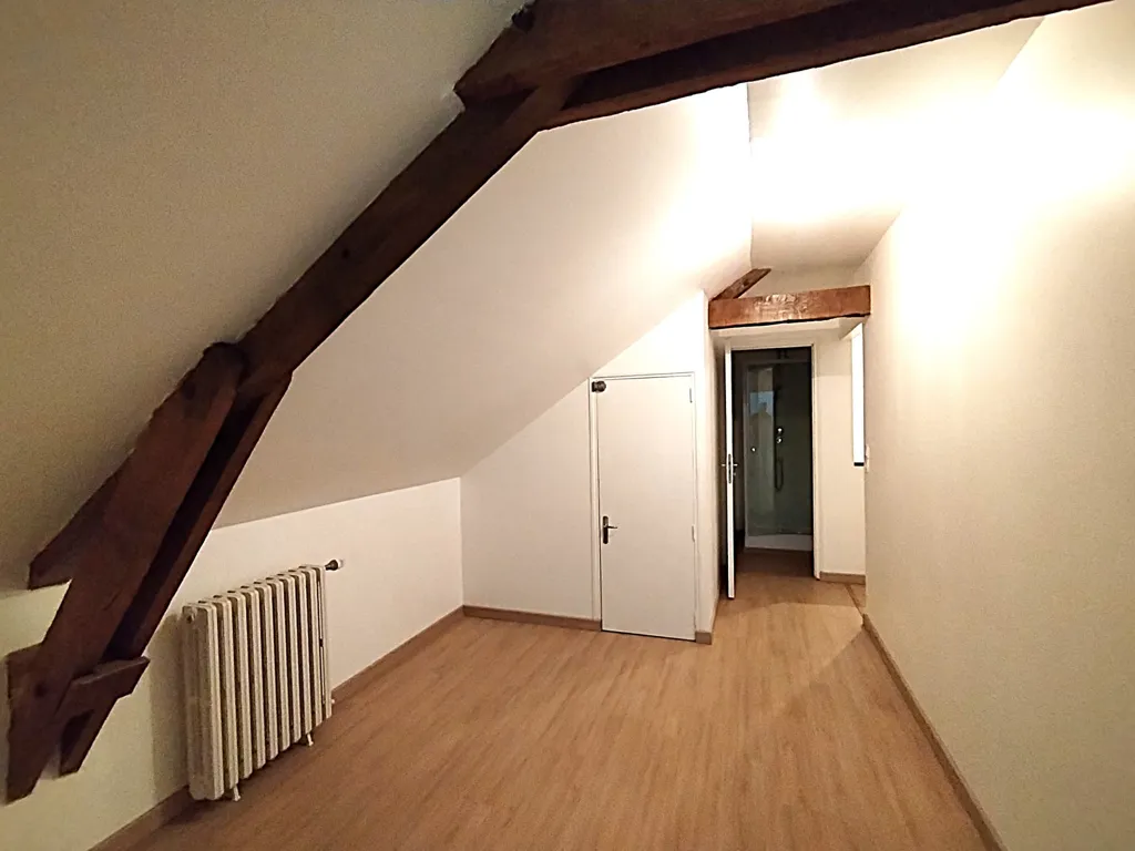 Pièces - Maison en Pierre avec Dépendances à Val-d'Izé