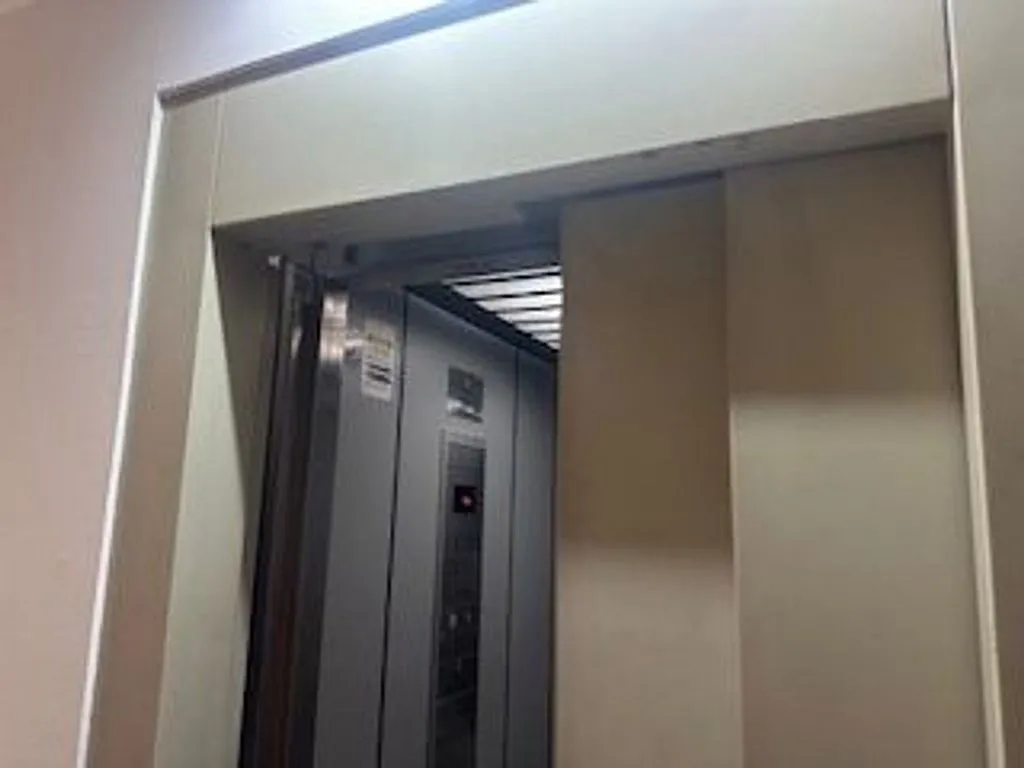 Entrée - Duplex with Terrace and Balcony in Terrassa Centre