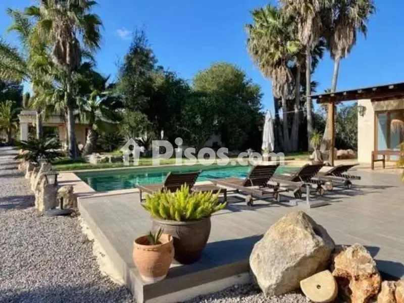 Bassein - Rustic Villa with Pool near Santa Gertrudis