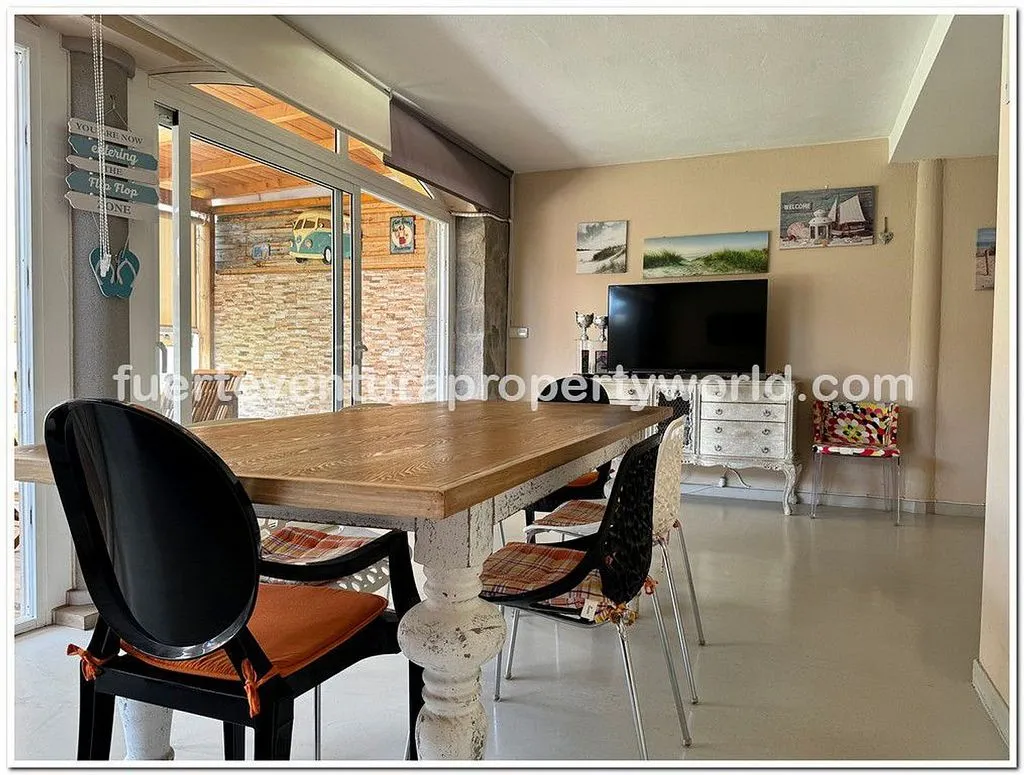 Söögituba - Apartment with Pool and Terrace in Corralejo