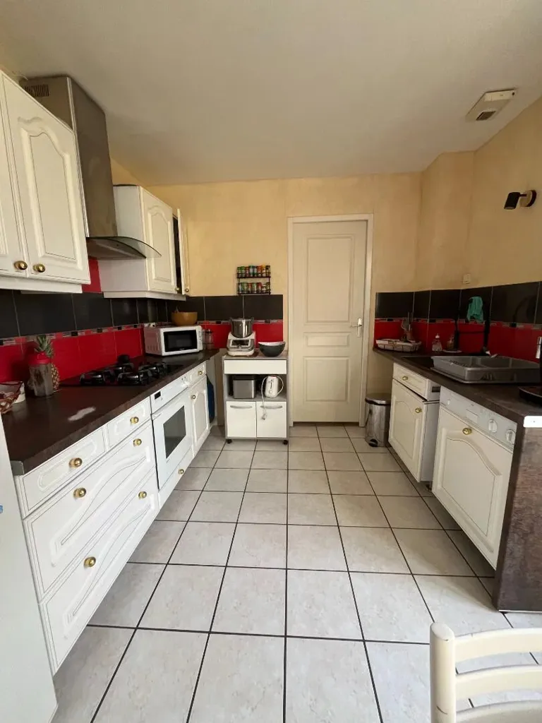 Cuisine - Maison avec Garage et Terrain à Proximité d'Auneau