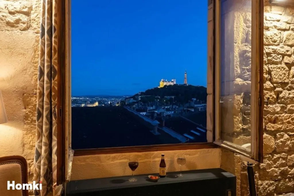 Pièces - Appartement Duplex avec Vue Panoramique à Lyon 1er
