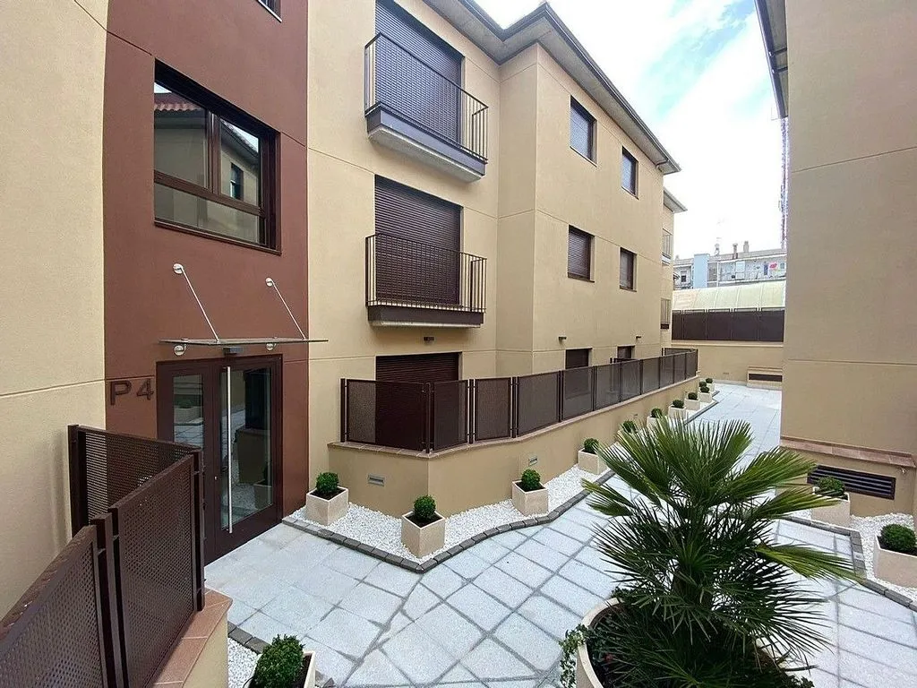 Jardin - Modern Flat with Balcony in Campo Street