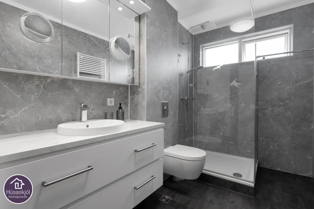 Salles de bain - Apartment with Panoramic Views in Kopavogur
