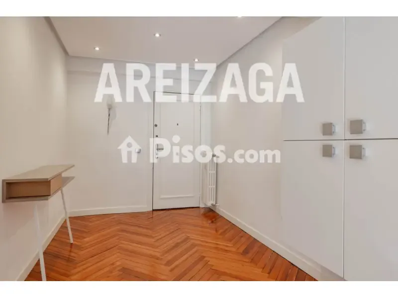 Pièces - Spacious Apartment with Terrace in Amara