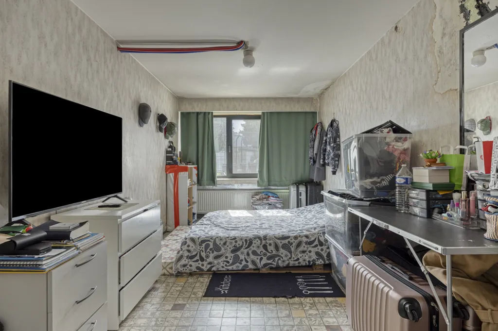 Chambres - Appartement avec Jardin au Rez-de-Chaussée à Gooreind