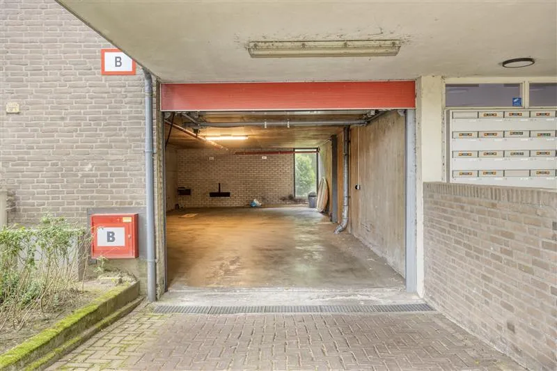 Garaaž - Spacious Apartment with Balconies in Eindhoven
