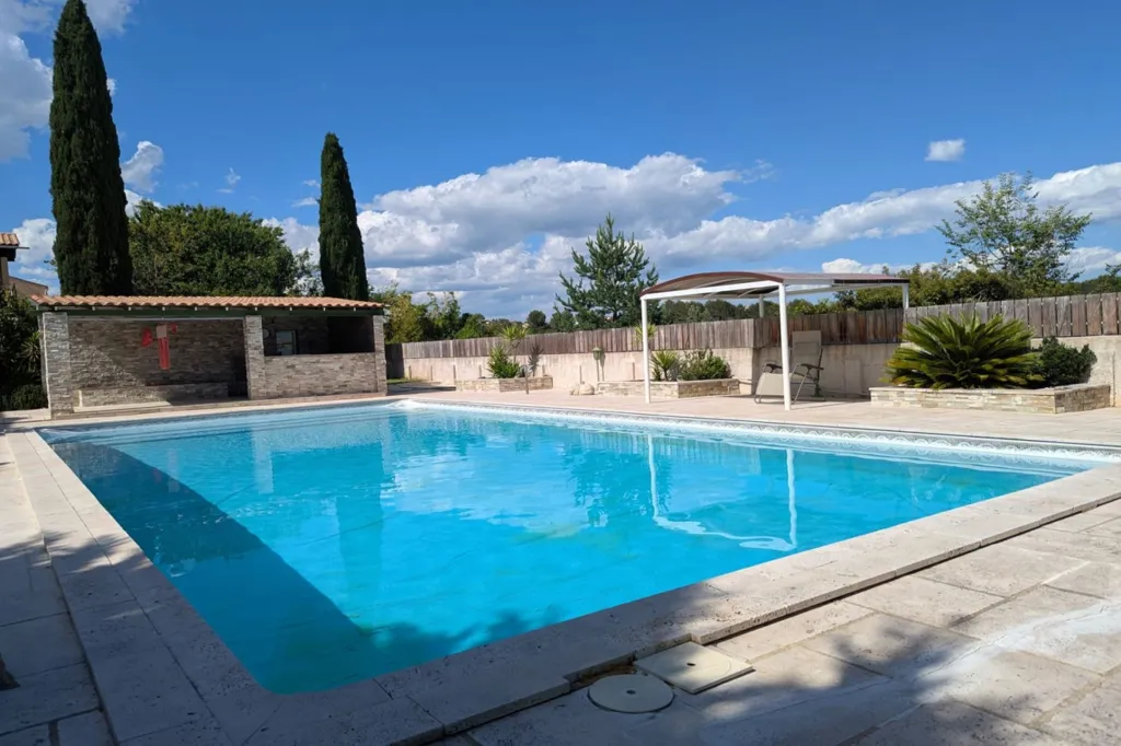 Piscine - Maison avec Vue Golf à Juvignac