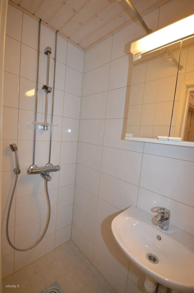 Vannitoad - Bright Studio Flat with Balcony in Pori