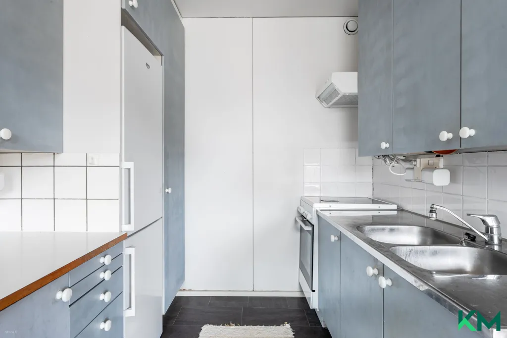 Cuisine - Apartment with Private Garden in East Centre