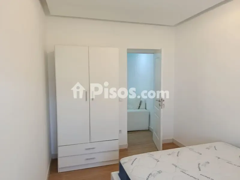 Chambres - Fully Furnished Flat with Ascensor in Latina
