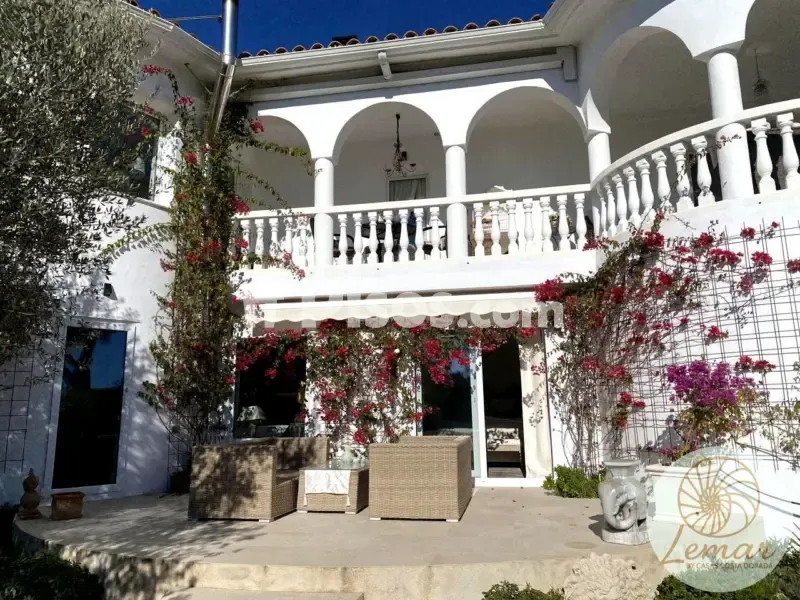 Terrazza - Rustic Finca with Solar Panels in Camarles