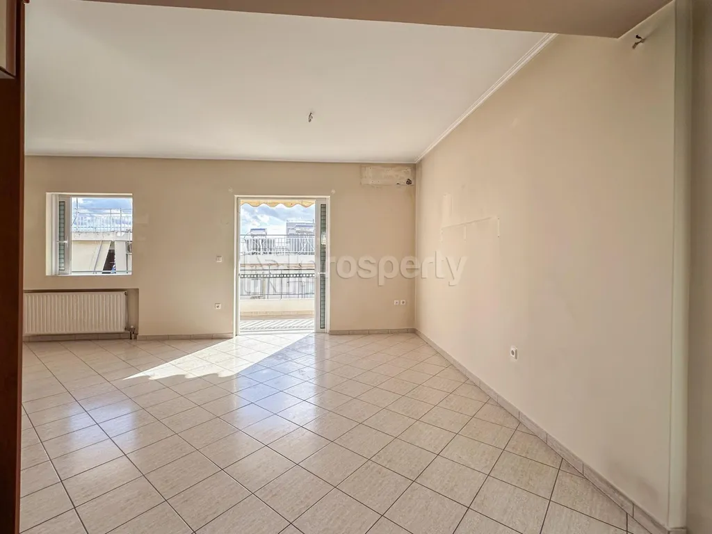 Toad - Spacious Apartment with Large Balcony in Ilion