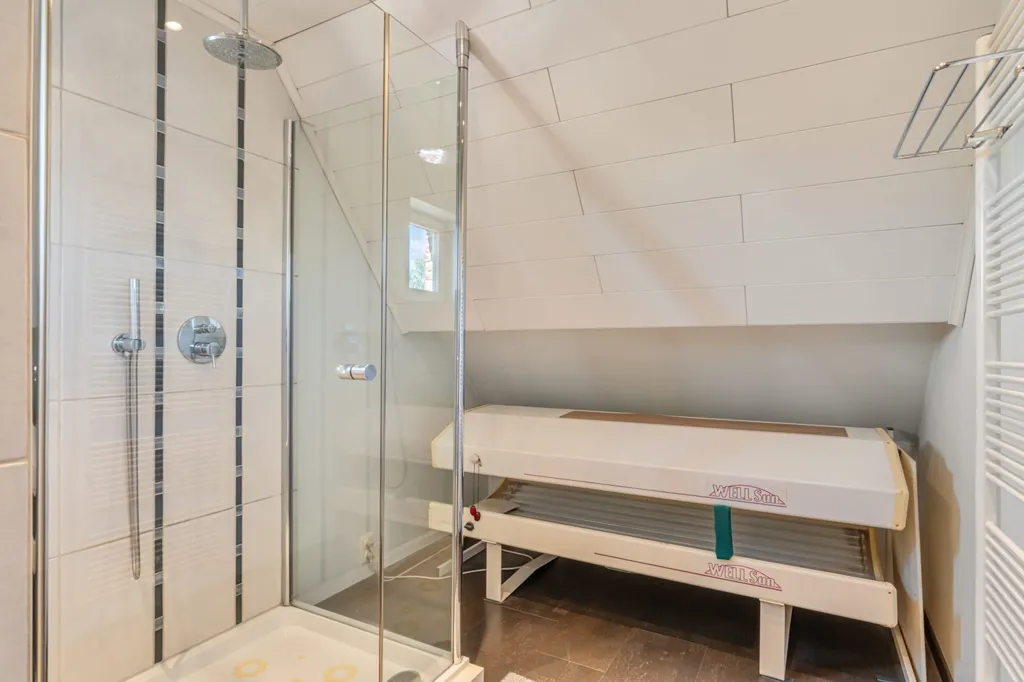 Salles de bain - Villa Rénovée avec Garage à Erps-Kwerps