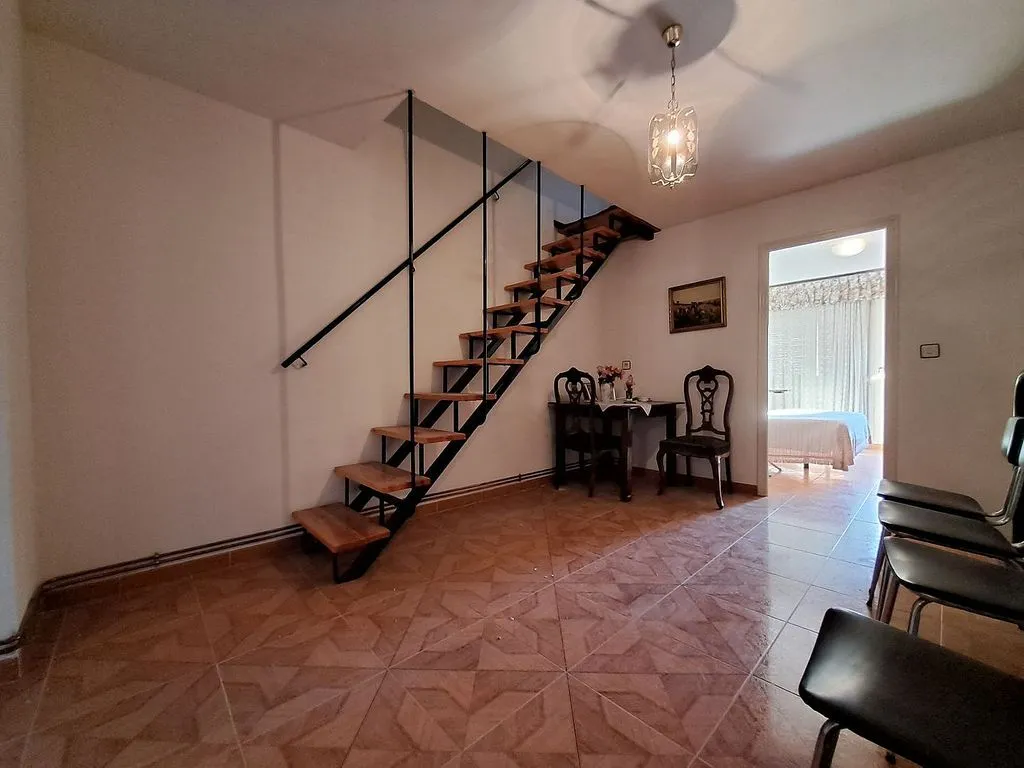 Toad - Traditional Chalet with Terrace in Valjunquera