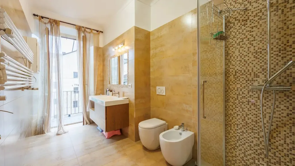 Salles de bain - Period Apartment with Balcony in Turin