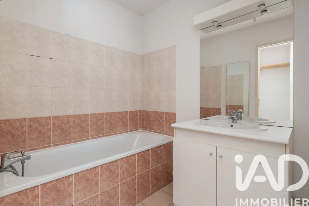Vannitoad - Meubled Studio with Garage in Grenoble