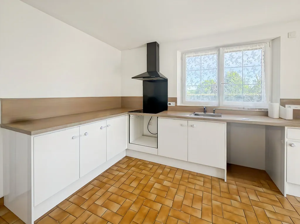 Köök - 5-Bedroom House with Garden in Vascœuil