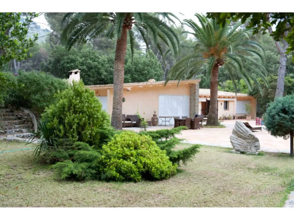 Välivaade - Rustic Chalet with Pool in Formentor