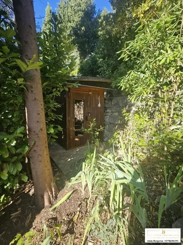 Jardin - Villa avec SPA et Potentiel d'Agrandissement au Tignet
