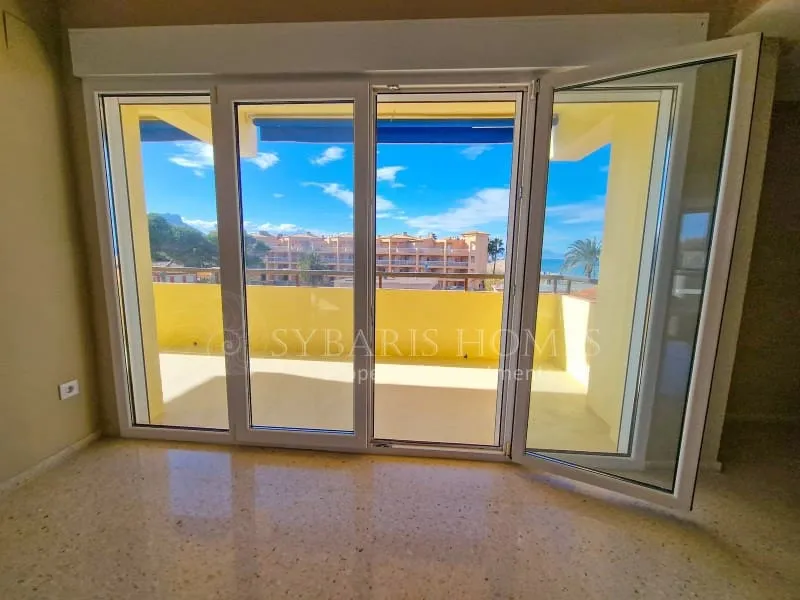 Balcone - Beachfront Apartment with Sea View in Dénia