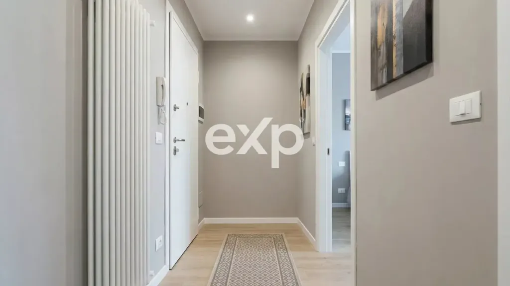 Entrée - Apartment with Balcony in Castellanza