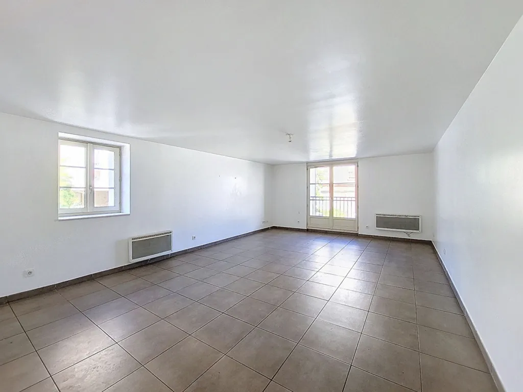 Toad - Modern Flat with Open-Plan Kitchen in Hyères Centre