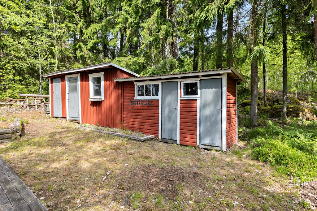Esterno - Cottage with Lake Access in Örstorp