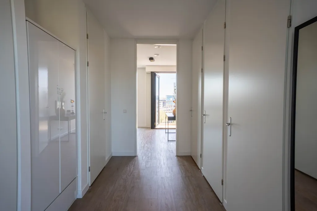 Hallway - Fully Furnished 2-Bed Apartment in Hoofddorp