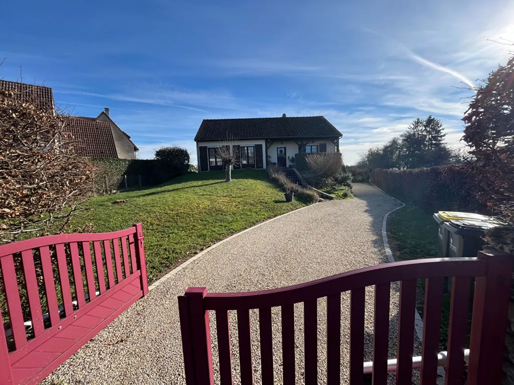 Välivaade - Renovated House with Garage in Marzy