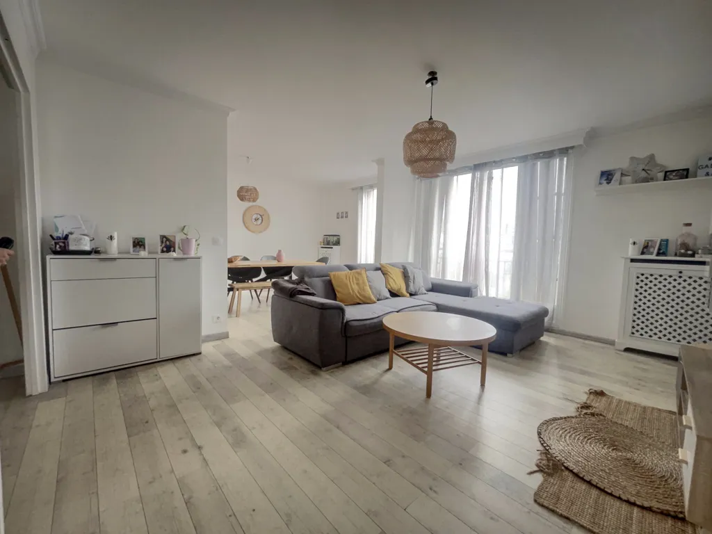 Séjour - Appartement T5 avec Parking dans le Centre-Ville