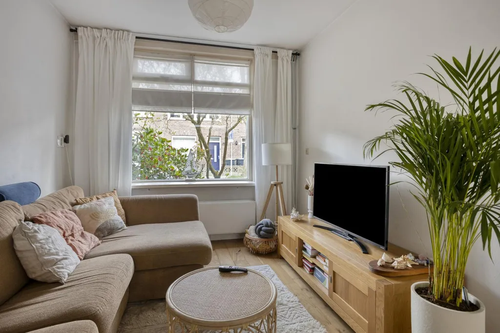 Living Room - Characterful Semi-detached House with Garden in Tilburg