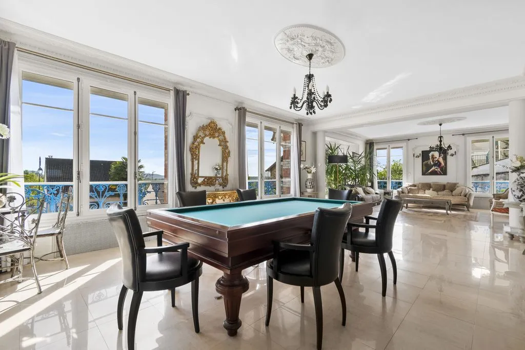 Söögituba - Luxury House with Panoramic View in Hardricourt