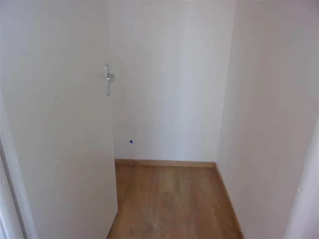 Toad - 3-Bedroom Apartment with Balcony in Vernon