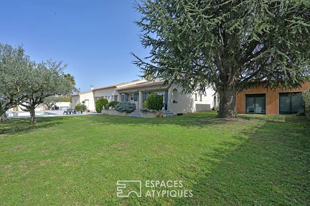 Garden - Renovated House with Pool and Studio in Caissargues