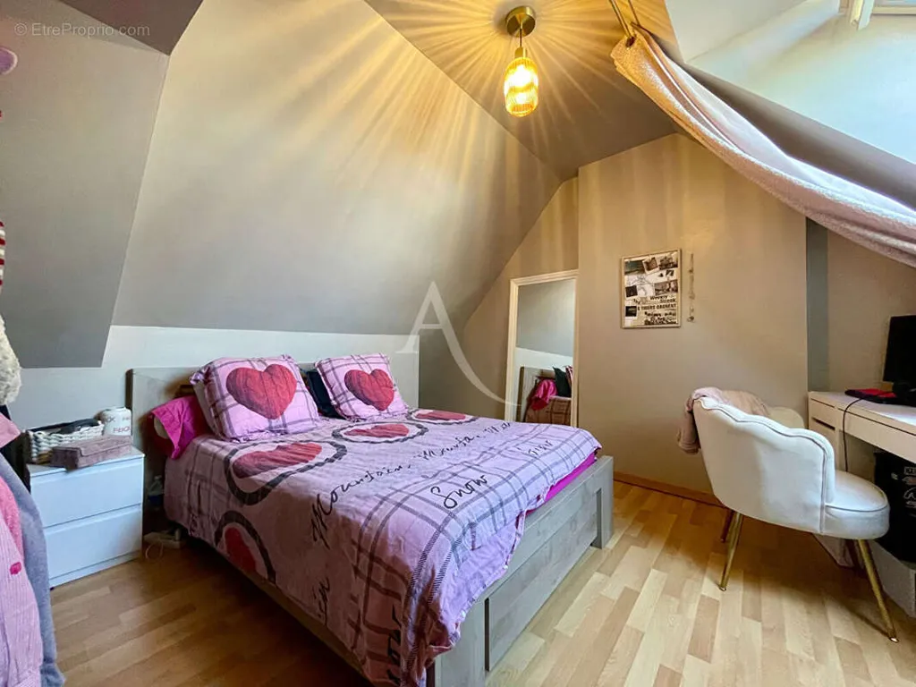 Chambres - Maison avec Piscine et Studio à Selles-sur-Cher
